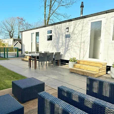 531a Op Recreatiepark De Wielen Chalet *