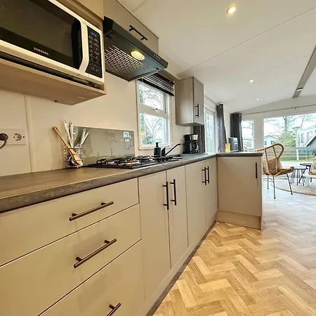 531a Op Recreatiepark De Wielen Chalet